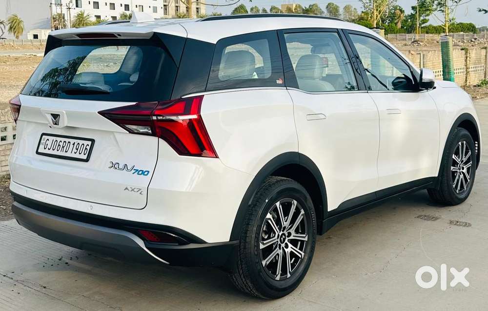 Mahindra Xuv700 2.2 Ax 7 Diesel Mt Luxury Pack Str, 2025, Diesel