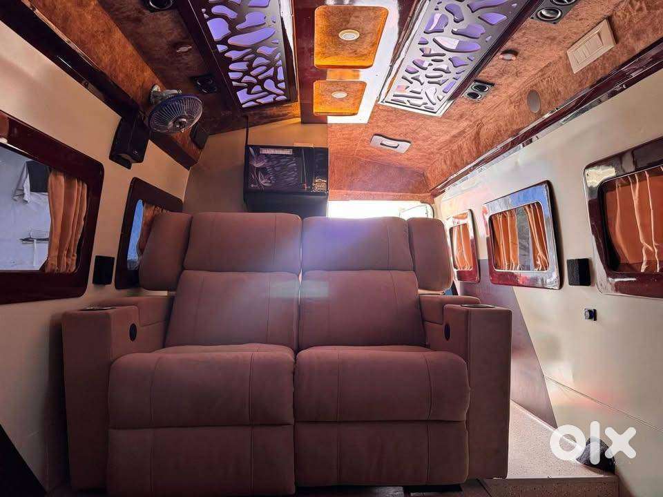 Luxury Campervan  15,000 Km  Force Traveller (3.2l Diesel 6-wheeler)
