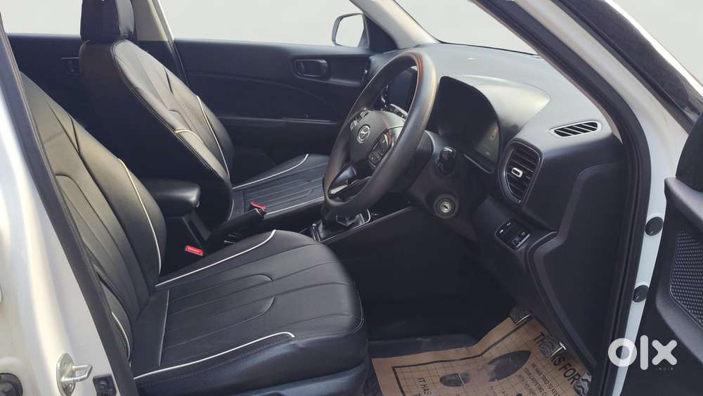 Hyundai Venue S (o) 1.2 Petrol Knight Edition, 2024, Petrol