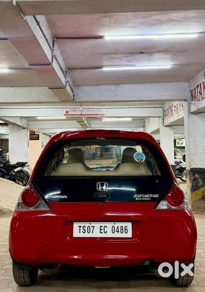 Honda Brio V Automatic, 2014, Petrol