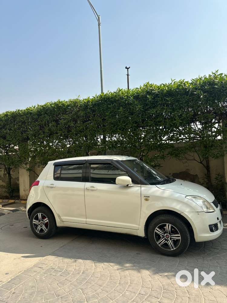 Maruti Suzuki Swift 2010 Diesel 80000 Km Driven