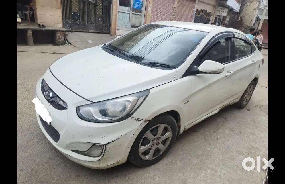 Verna Fluidic Crdi1.6 Diesel (2011december) - Crystal White 2nd Owner