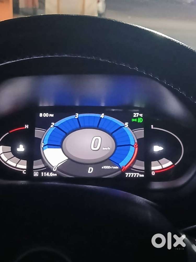 Nissan Magnite 1.0 Xv Premium Turbo Cvt (0), Top Variant