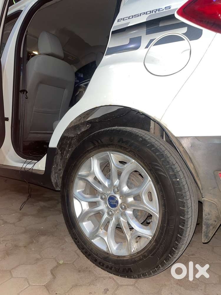 Ecosport Car Petrol Titanium Top Model 2014