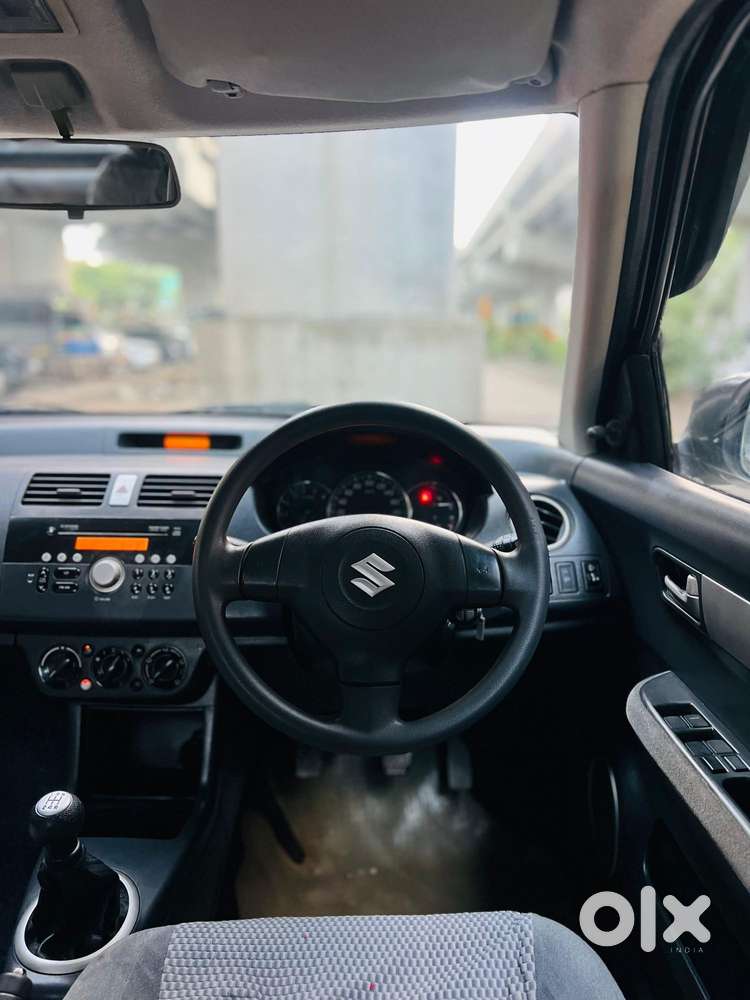 Maruti Suzuki Swift Dzire 1.2 Vxi Bsiv, 2011, Petrol