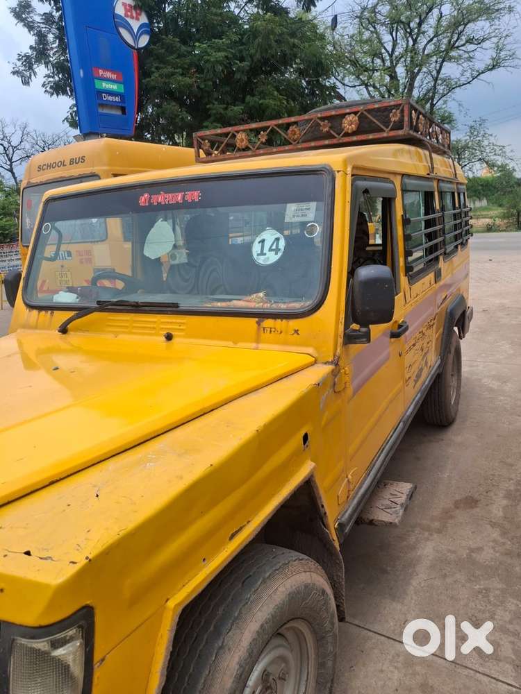 Force Toofan Trax Cruiser School Bus