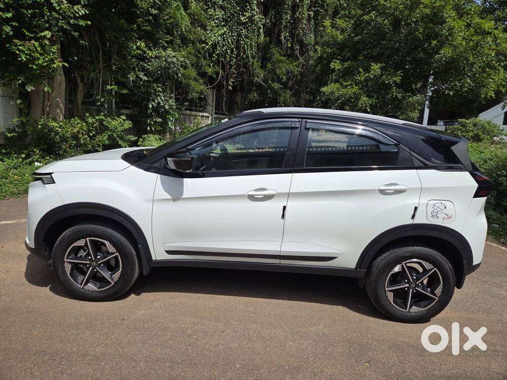 Tata Nexon Creative Plus S 1.2 Revotron Petrol 6 Amt, 2026, Petrol