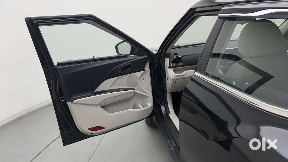 Mahindra Xuv300 W6, 2020, Petrol