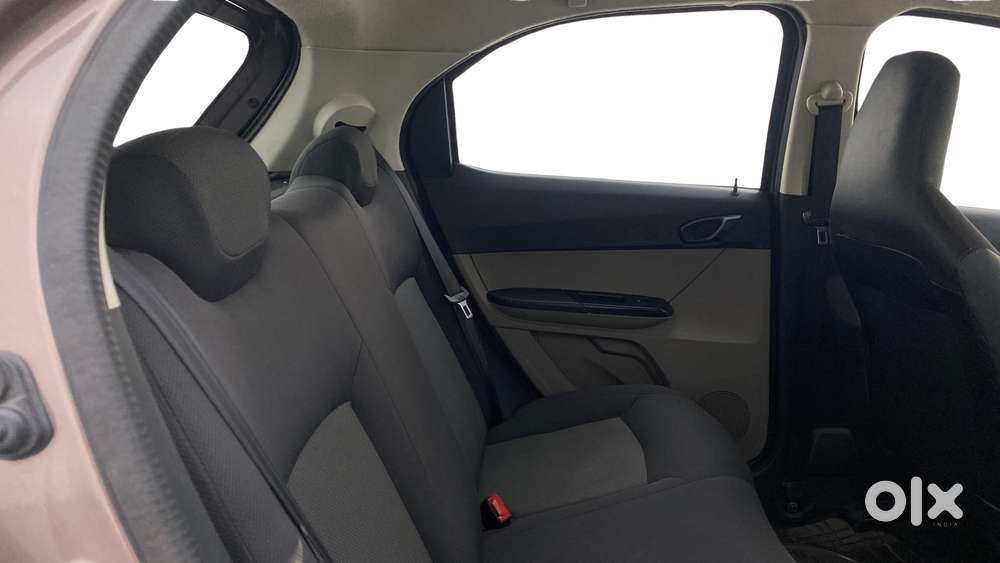 Tata Tiago 1.2 Revotron Xm, 2016, Petrol