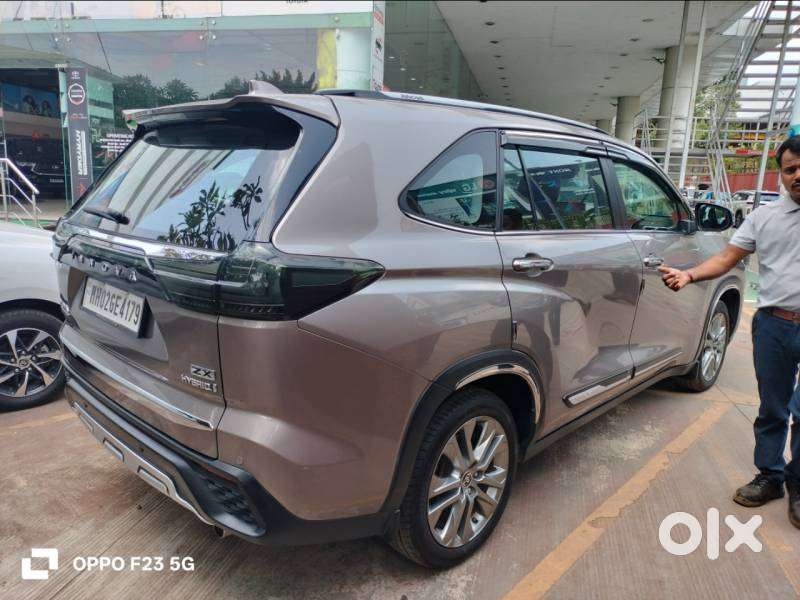 Toyota Innova Hycross 2.0 Zx (o) Hybrid 7 Str, 2024, Electric