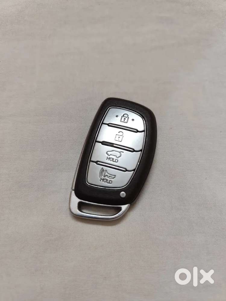 Hyundai Venue 2019 Diesel 105000 Km Driven Well Maintained.