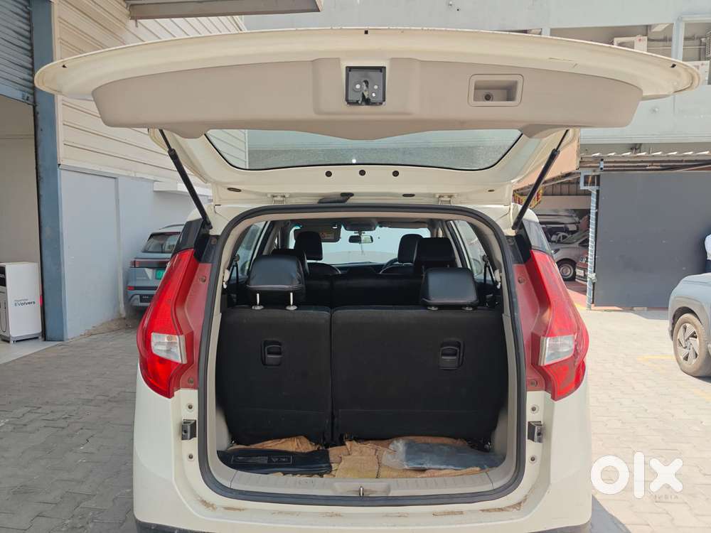 Mahindra Marazzo M2, 2022, Diesel