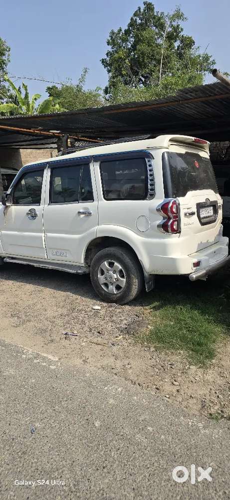 Mahindra Vision S 2015 Diesel 80000 Km Driven
