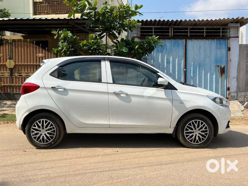 Tata Tiago 1.2 Revotron Xta, 2018, Petrol