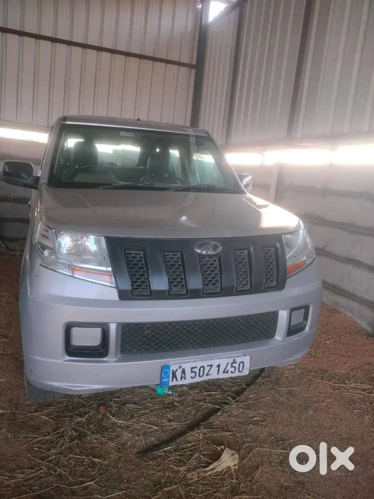 Mahindra Tuv 300 2017