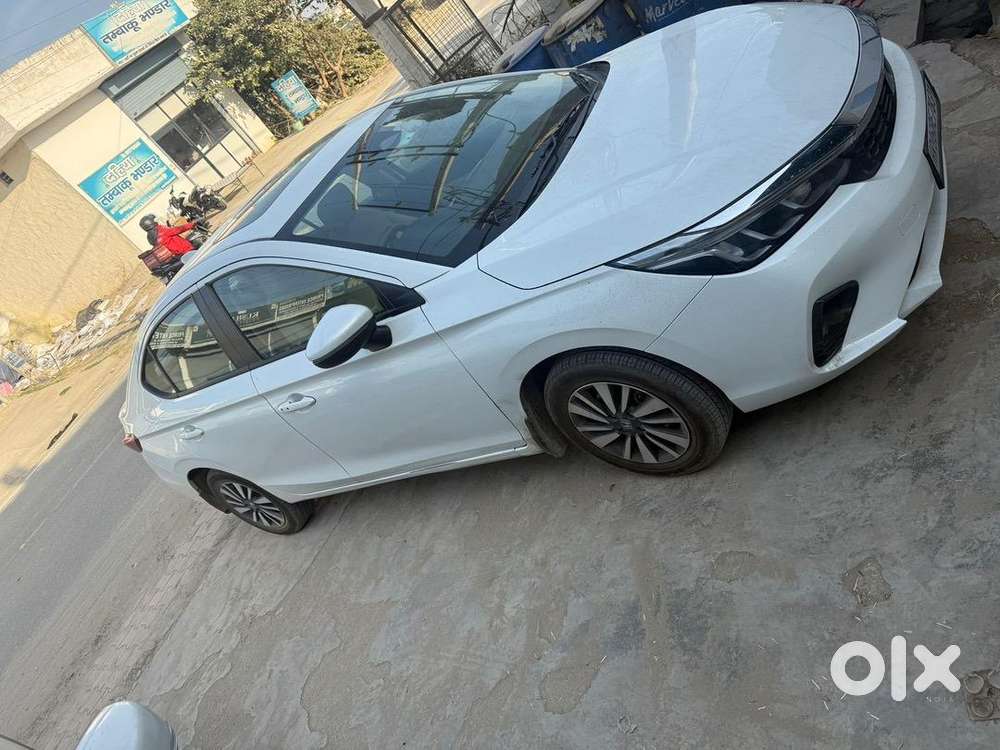 Honda City 2023 Petrol Automatic With Sunroof