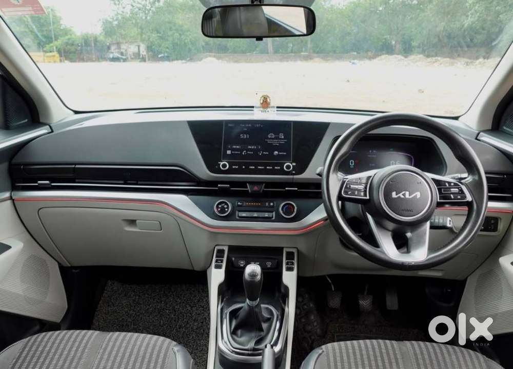 Kia Carens 1.4 Prestige 7 Str, 2023, Petrol