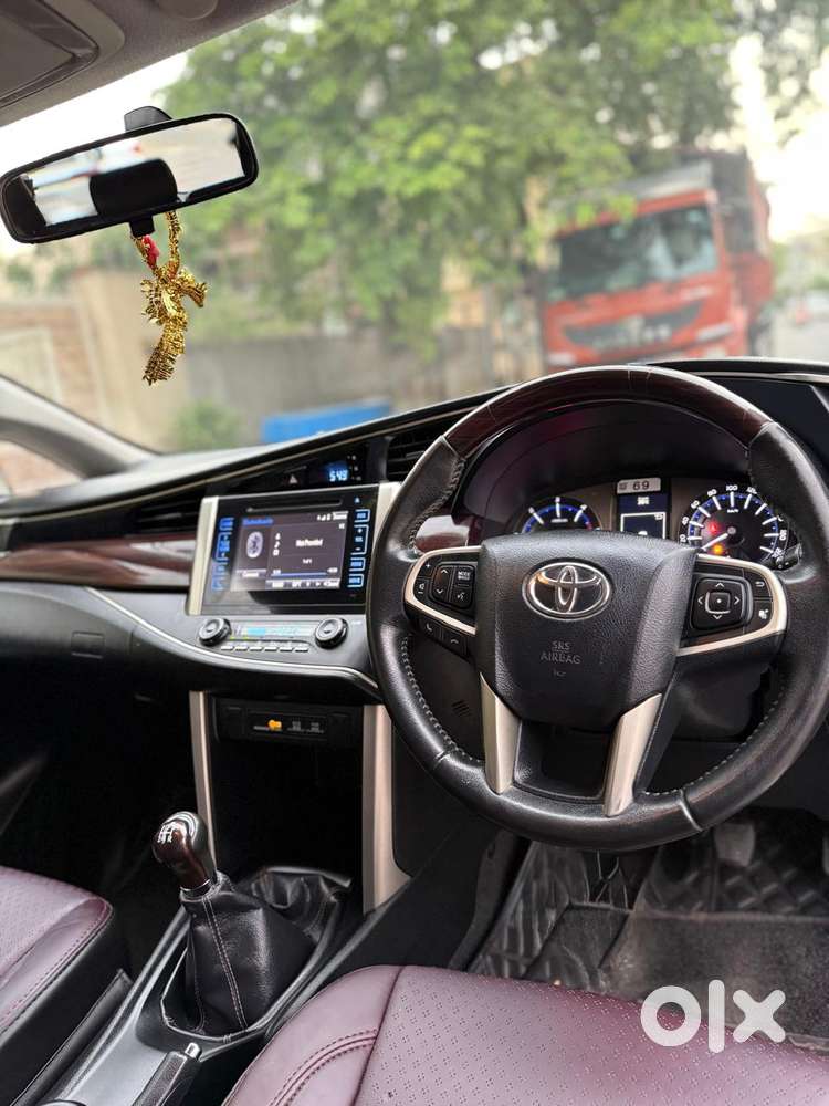 Toyota Innova Crysta 2.4 V 8 Str, 2017, Diesel