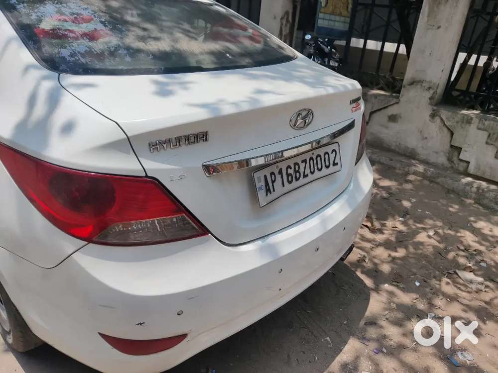 Hyundai Verna 2011