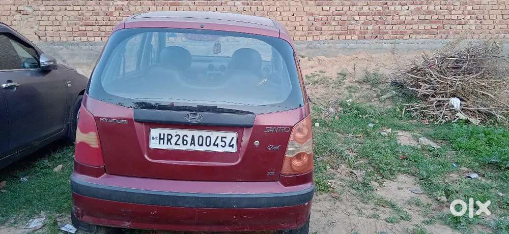 A Santro Car Is On Sale With Good Condition And Well Maintained