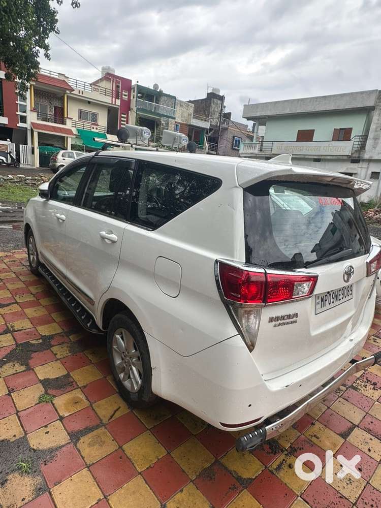 2020 Toyota Innova Crysta