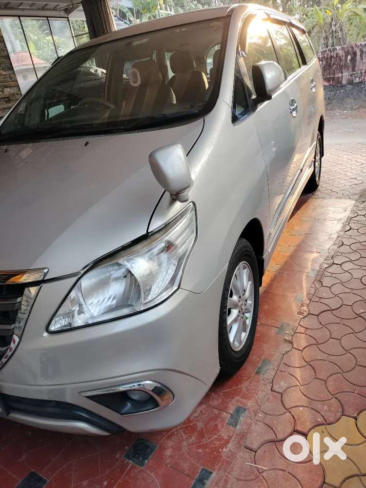 Toyota Innova 2014  2.5 V 7 Seater Diesel 105000 Km Driven