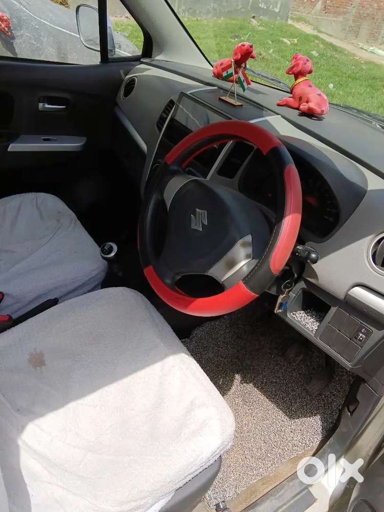 एकदम अच्छे कंडीशन में है लेकर बस चलना है