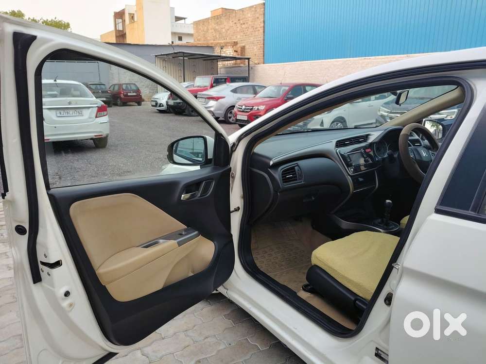 Honda City I-vtec S, 2015, Petrol