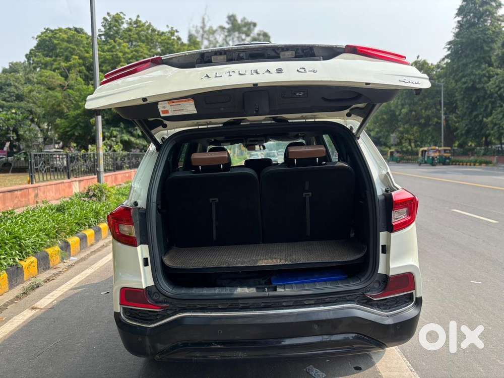 Mahindra Alturas G4 4wd At, 2019, Diesel