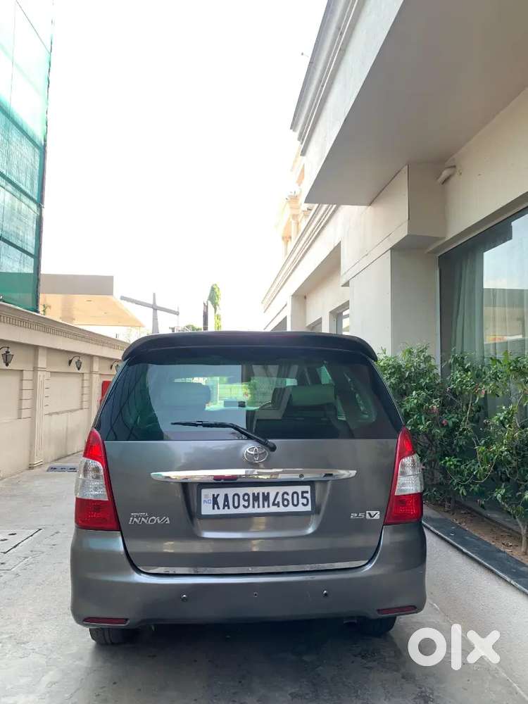 Toyota Innova V Showroom Condition