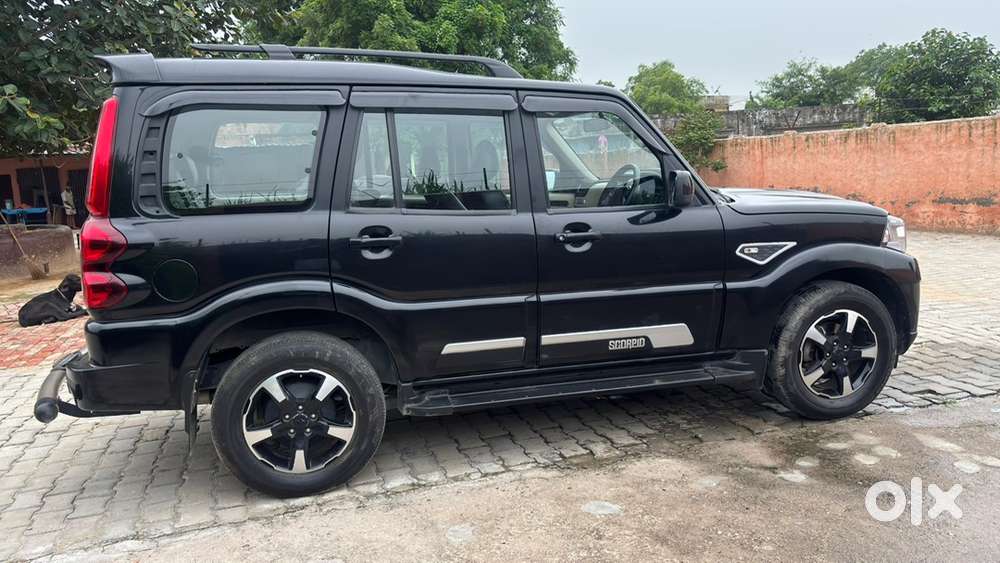 Mahindra Scorpio Classic 2023