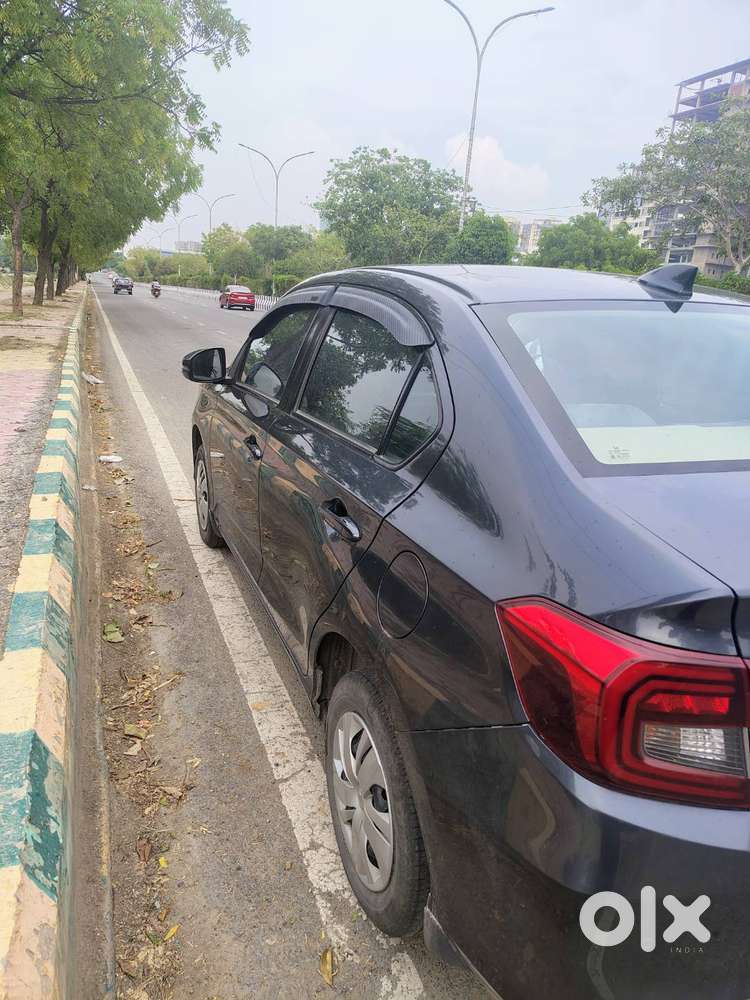 Honda Amaze 2024 Petrol Well Maintained