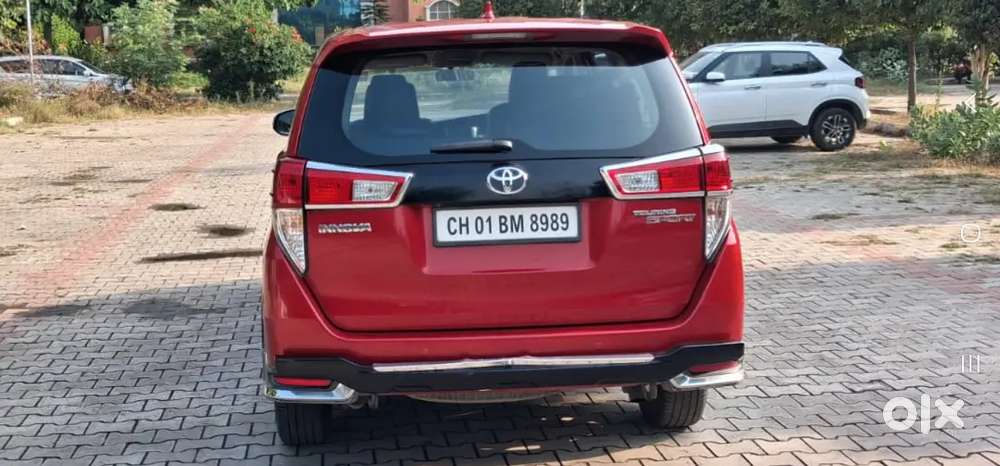 Toyota Innova Crysta 2018 Diesel 100000 Km Driven,single Hand Driven