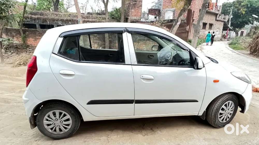 Hyundai Grand I10 Era 2013 Variant