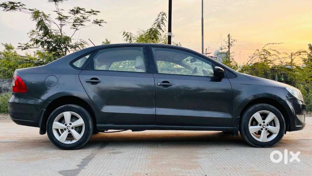 Skoda Rapid 1.5 Tdi At Ambition Plus, 2016, Diesel