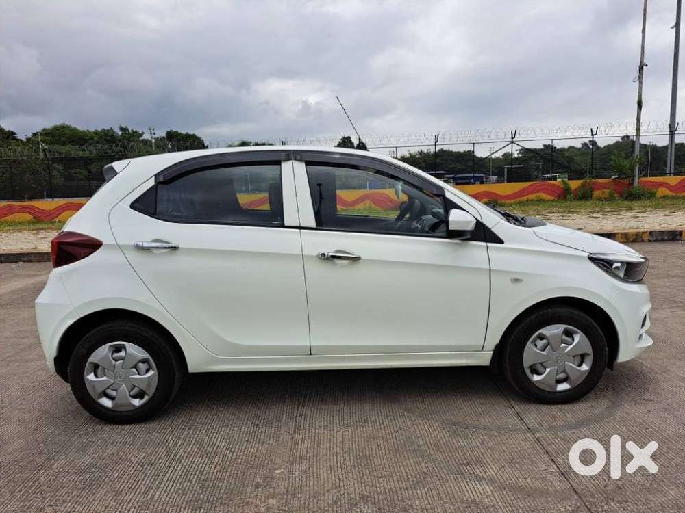 Tata Tiago 1.2 Revotron Xm Cng, 2023, Cng & Hybrids
