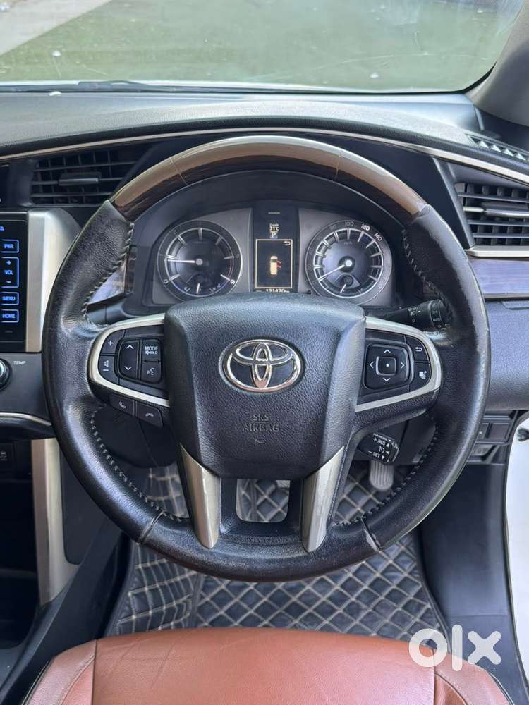 Toyota Innova Crysta 2.8 Zx At, 2016, Diesel