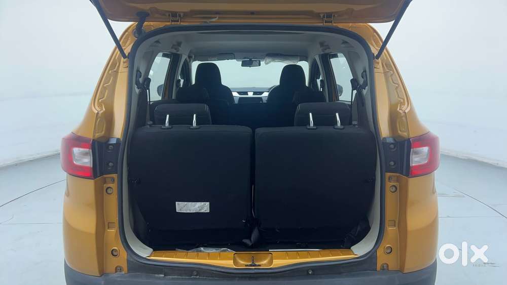 Renault Triber Rxz, 2022, Petrol