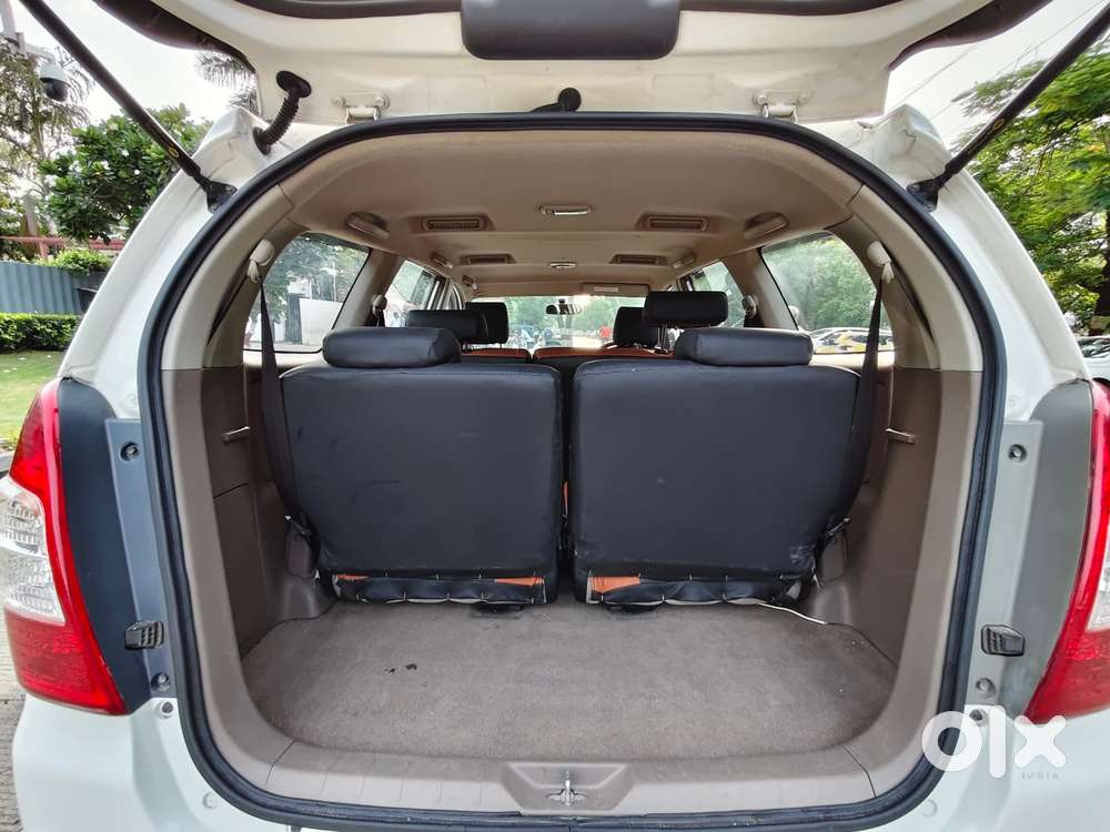 Toyota Innova 2.5 G (diesel) 7 Seater Bs Iv, 2016, Diesel