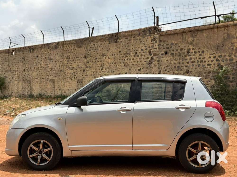 Maruti Suzuki Swift 1.3 Lxi, 2006, Petrol