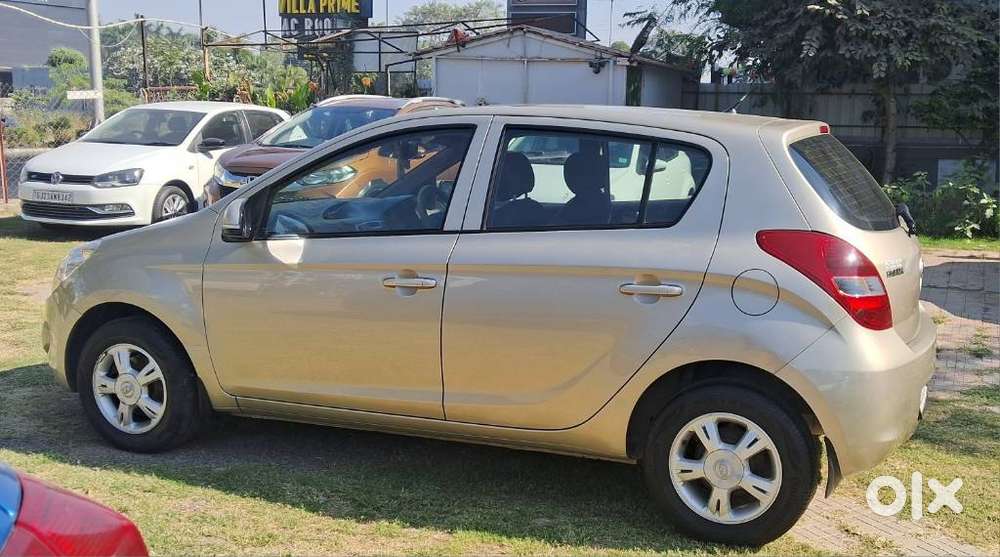 Hyundai I20 2009-2011 1.4 Asta Optional With Sunroof, 2011, Petrol