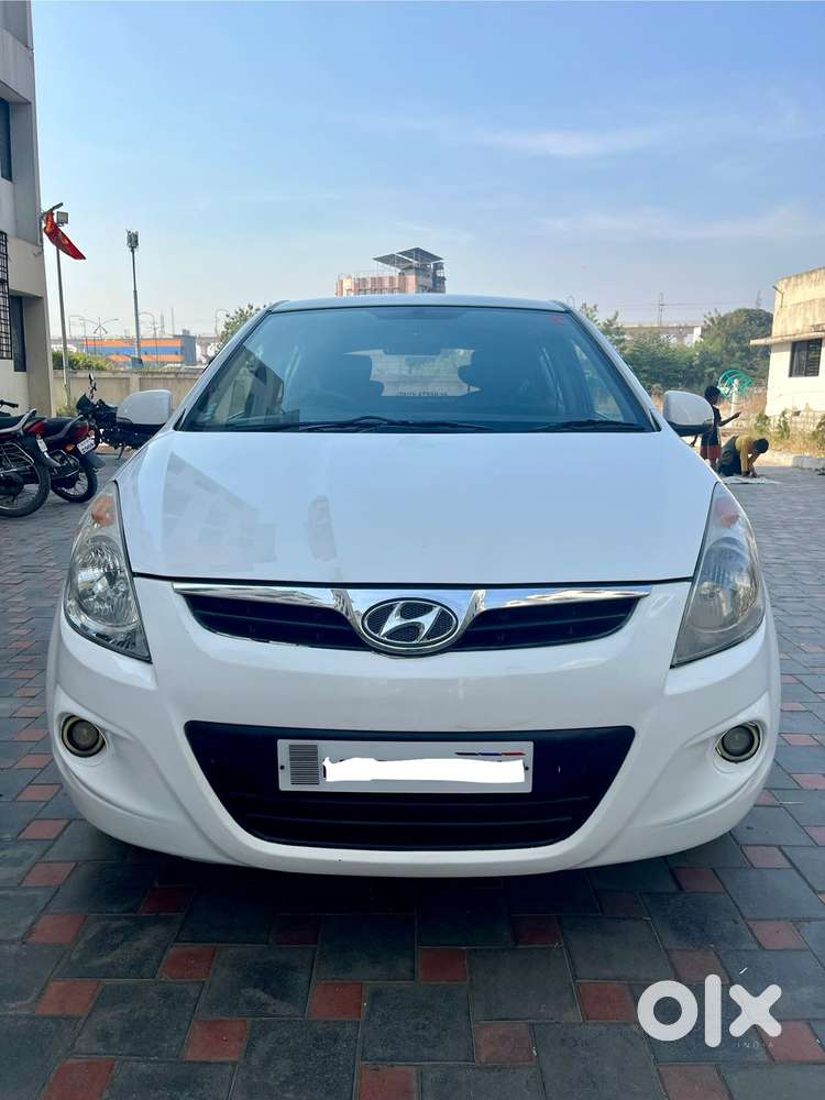 Hyundai I20 2010-2012 1.2 Sportz, 2011, Petrol