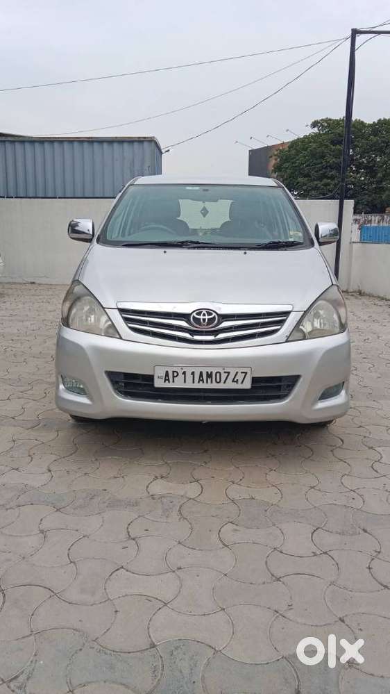 Toyota Innova 2.5 V 7 Str, 2011, Diesel