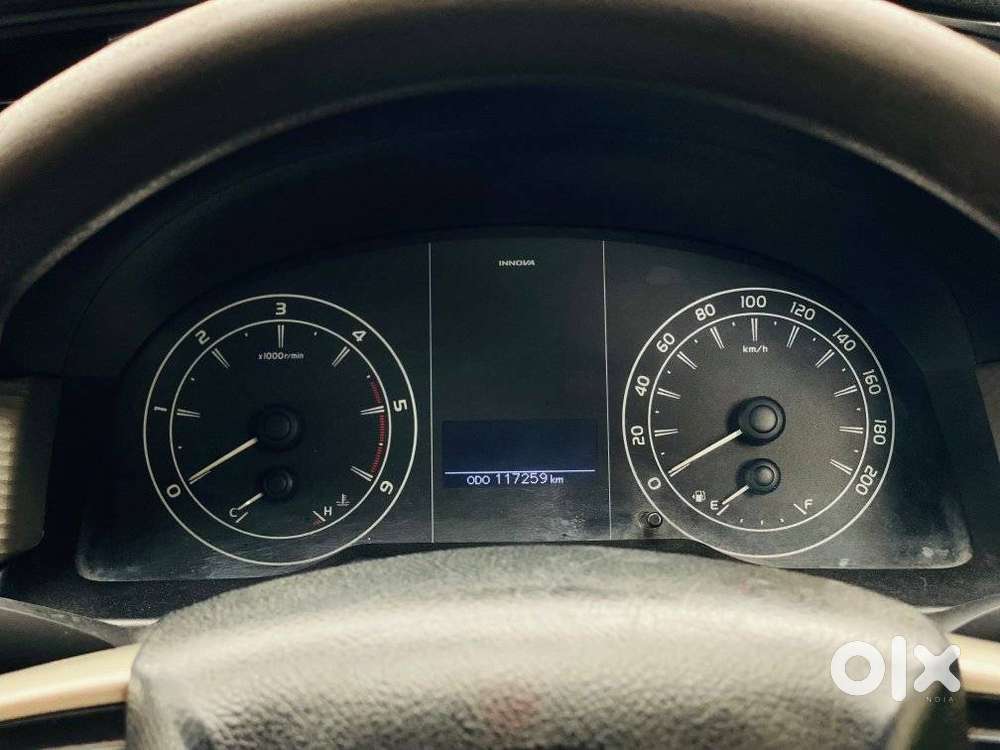 Toyota Innova Crysta 2.4 G Mt, 2023, Diesel