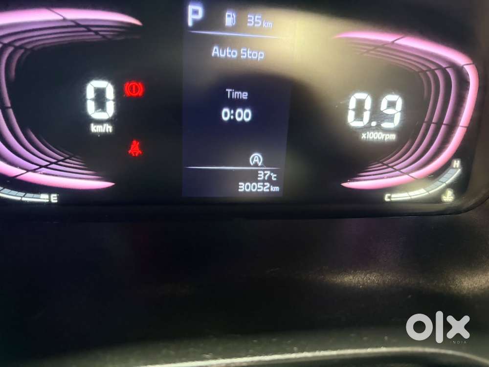 Kia Carens 1.4 Prestige Plus Turbo Dct 7 Str, 2023, Petrol