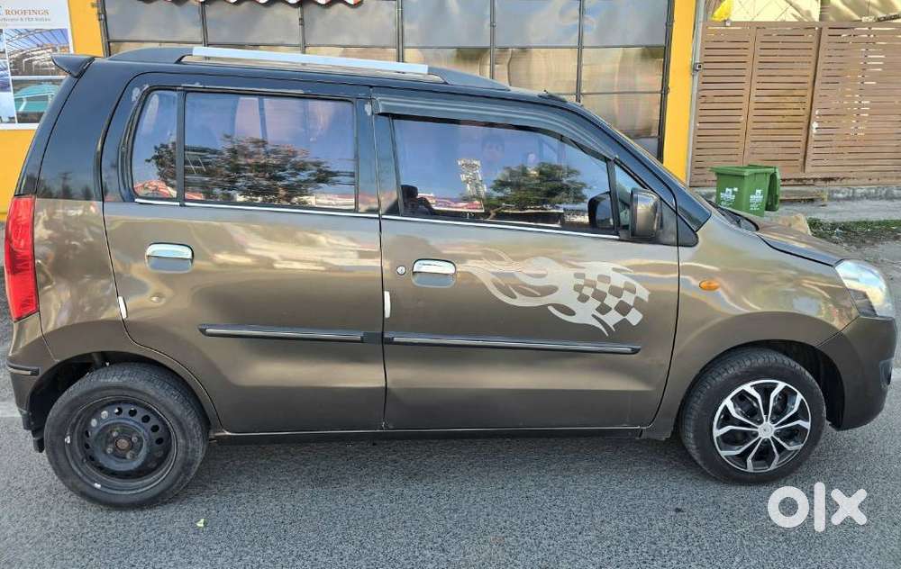 Maruti Suzuki Wagon R Vxi Plus, 2018, Petrol