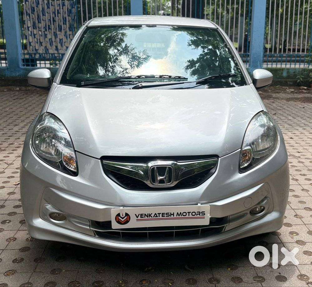 Honda Brio V Automatic, 2013, Petrol