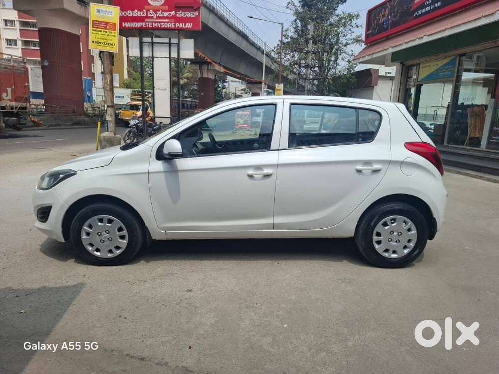 Hyundai I20 Magna 1.2 Mt, 2011, Petrol