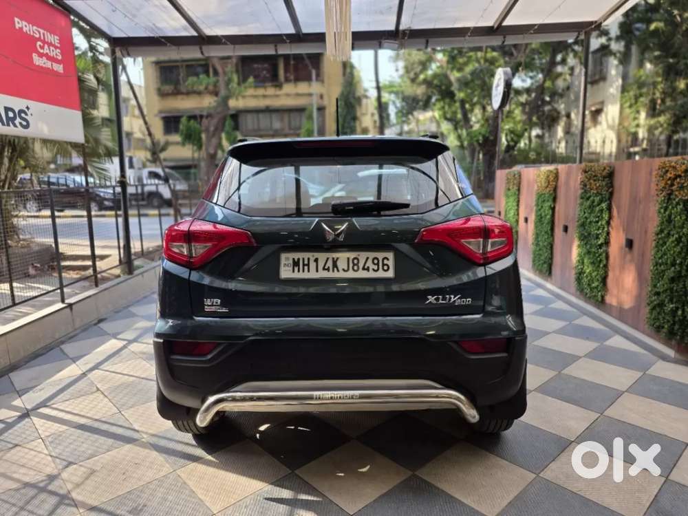 Mahindra Xuv300 W8 (o) 1.5 Diesel Amt, 2022, Diesel