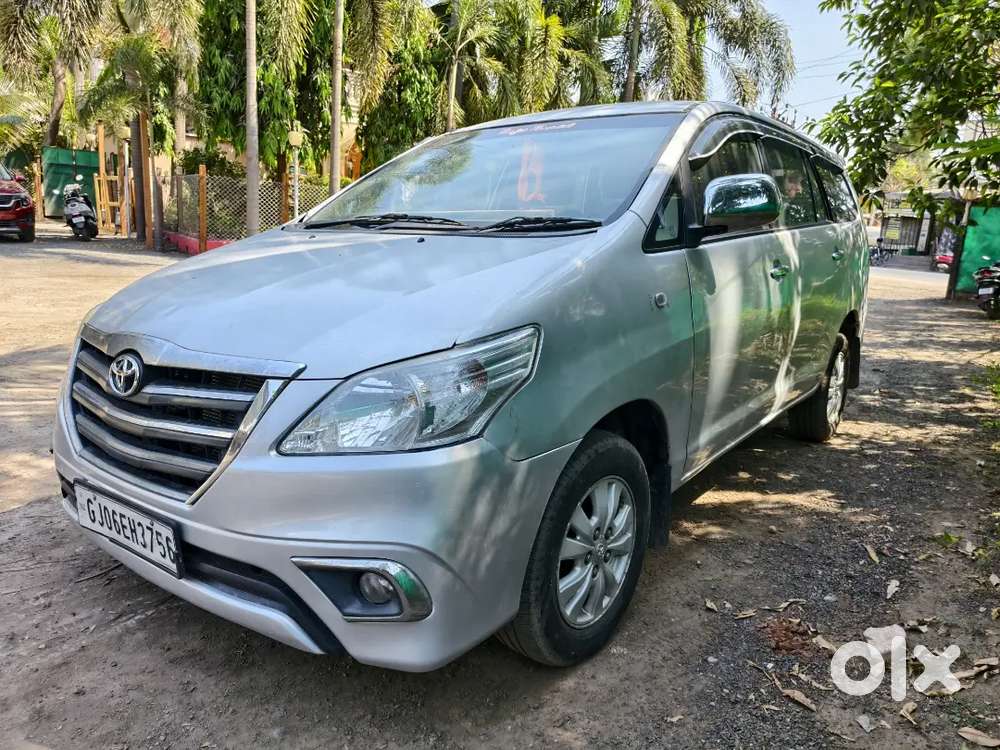 Toyota Innova Hycross 2011